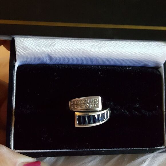 THIS RING IS ONLINE RIGHT NOW FOR $1999 GENUINE SAPPHIRE & DIAMOND BAND - Picture 3 of 8